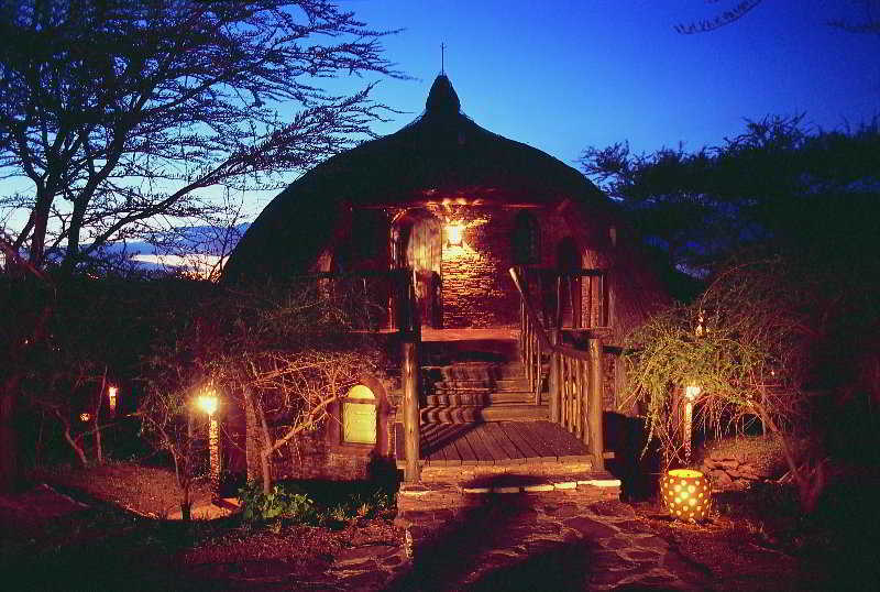 Serengeti Serena Safari Lodge Exterior photo