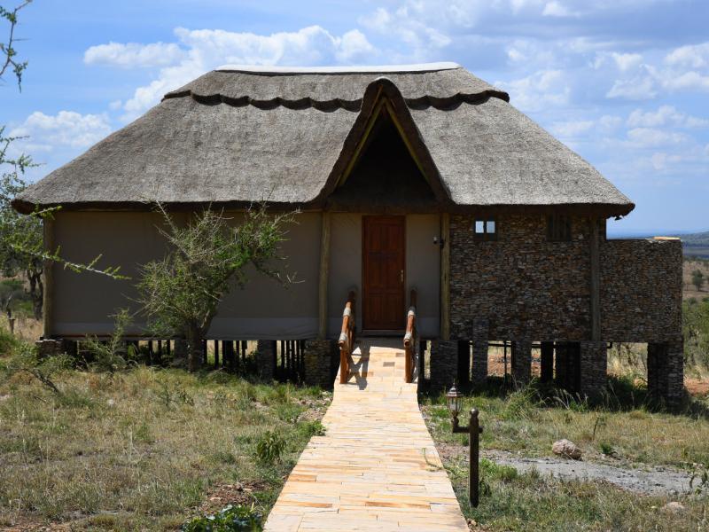 Serengeti Serena Safari Lodge Exterior photo